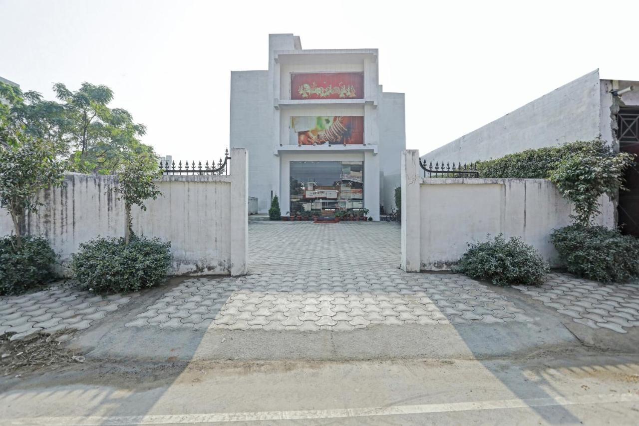 Oyo Flagship 80971 The Lime Tree Bareilly Luaran gambar